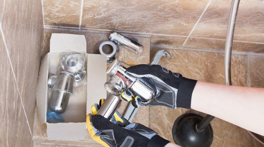 Professional gutter cleaning in Bonanza, OR